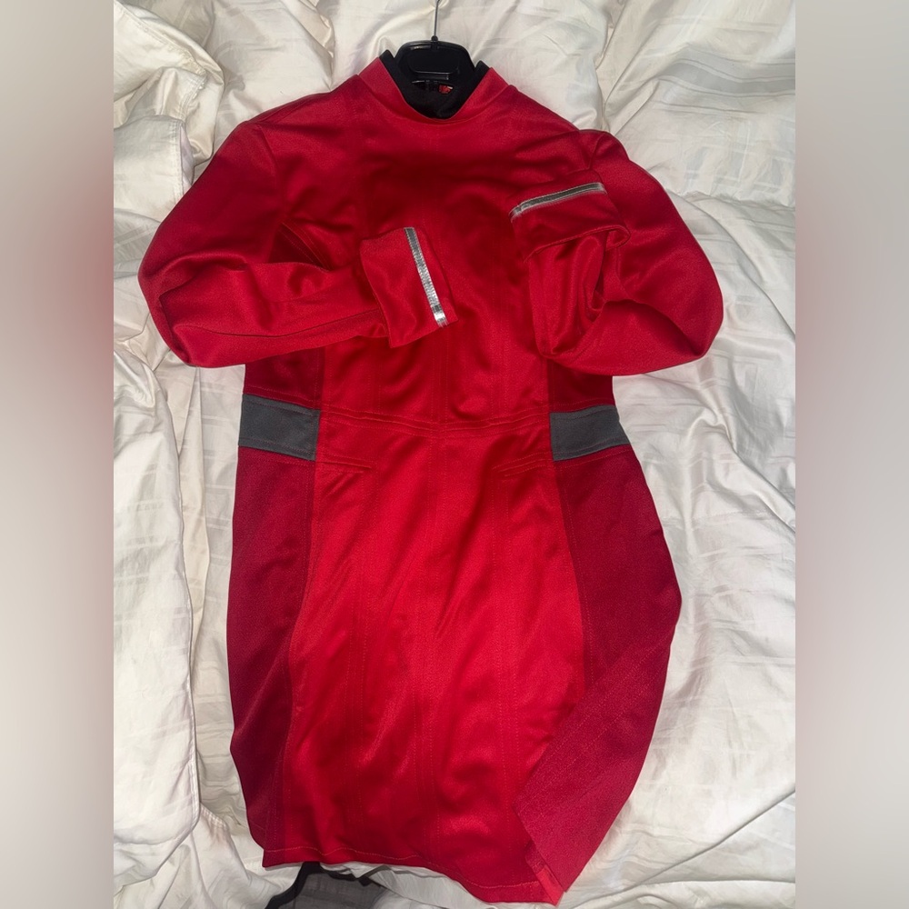 **STAR TREK**
#Captain Kirk
#Lieutenant Uhara
#Halloween costume